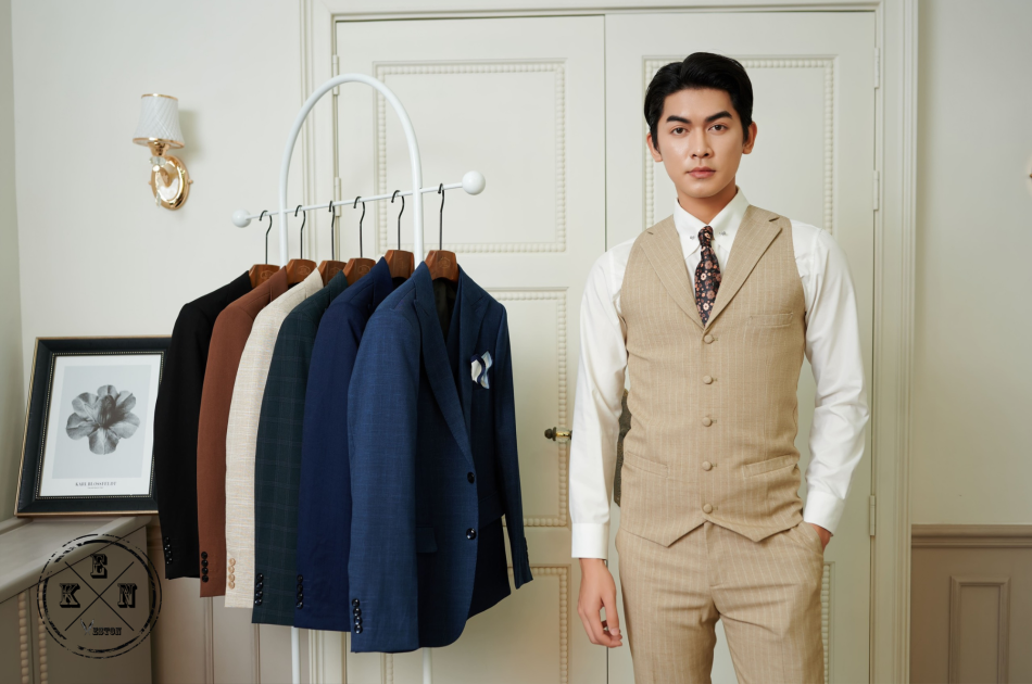 VEST SỌC VÀNG